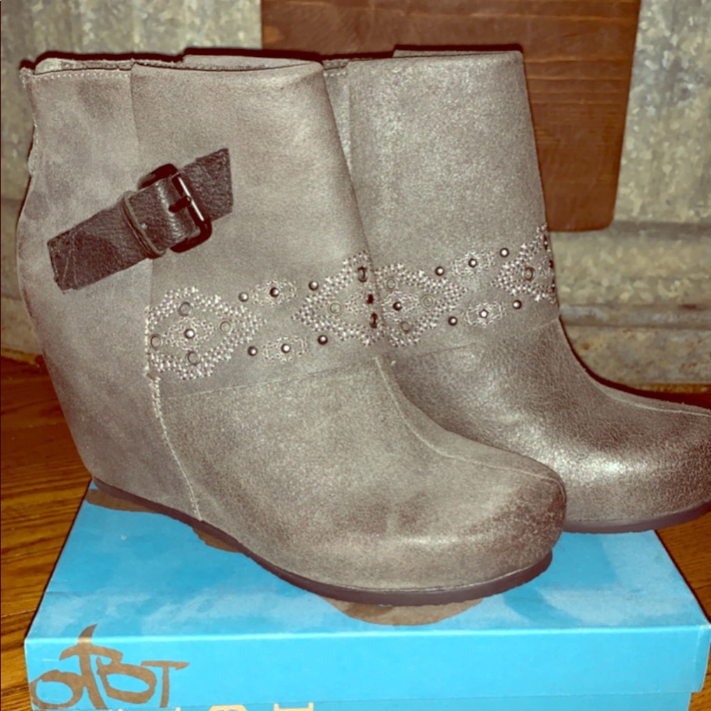 OTBT Womens booties never worn
